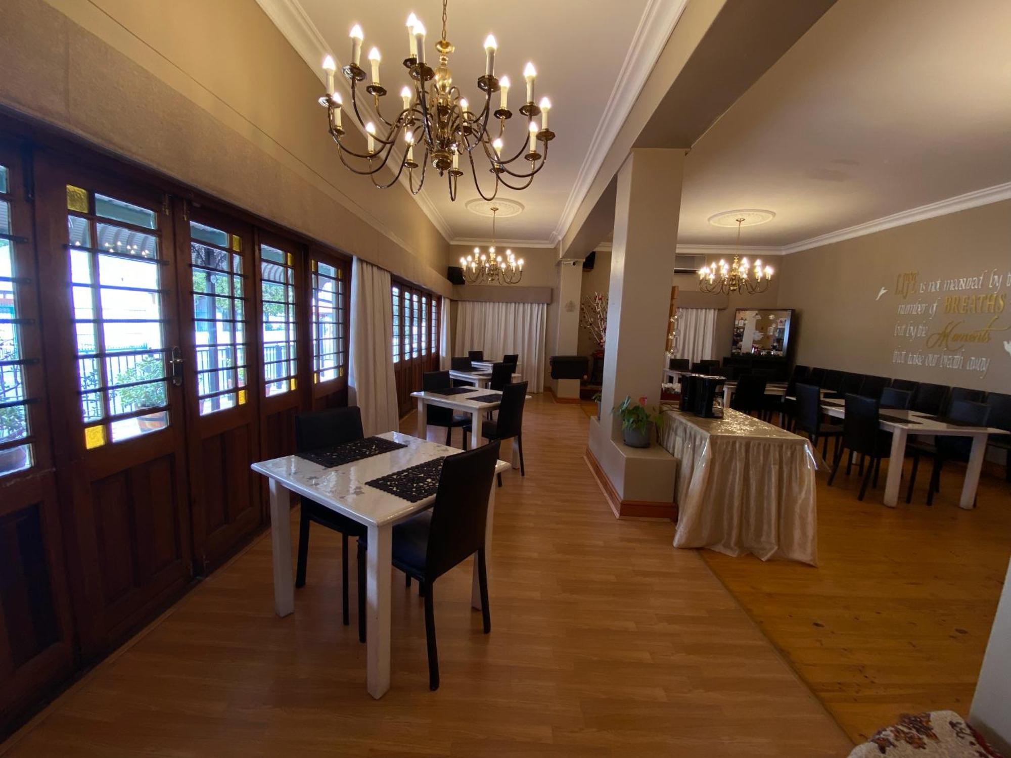 Le Bay Lodge กอร์ดอนส์เบย์ ภายนอก รูปภาพ