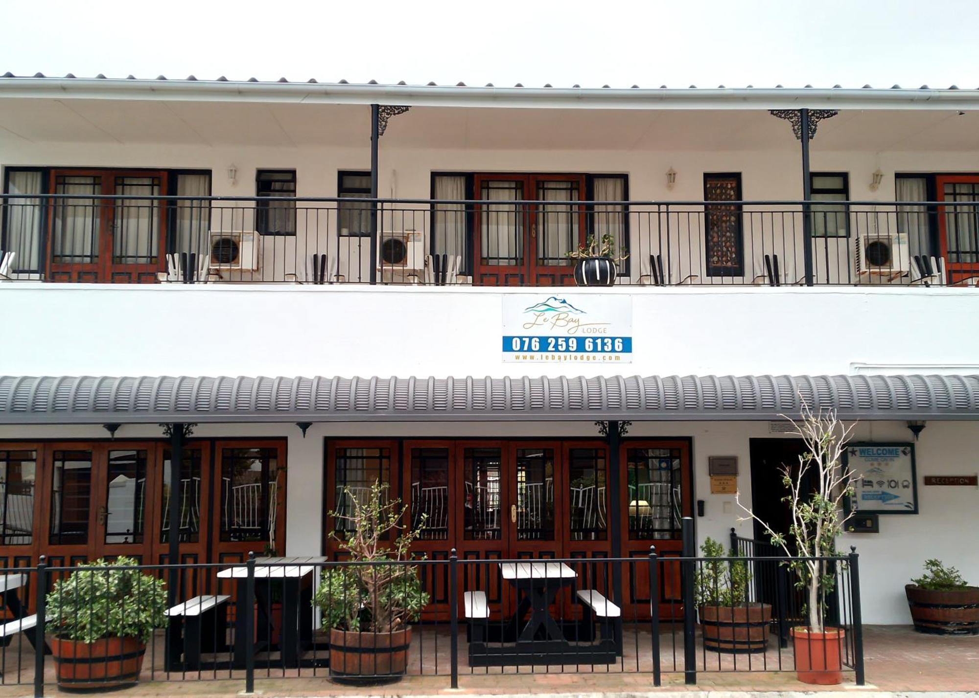 Le Bay Lodge กอร์ดอนส์เบย์ ภายนอก รูปภาพ